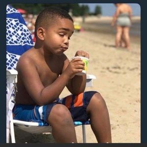 Meet your Posher, Gregory